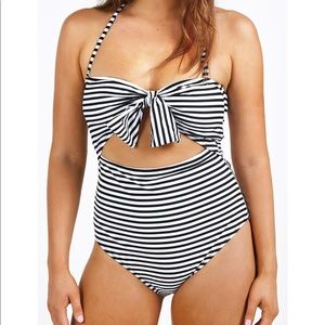 NWT Cupshe Pinstripe Halter One Piece Swimsuit